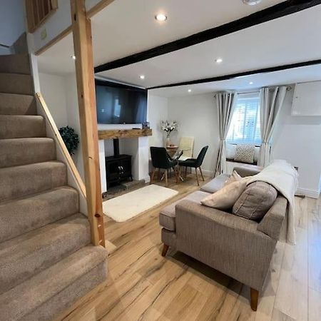Hill Top Millstone Cottage Newmillerdam מראה חיצוני תמונה