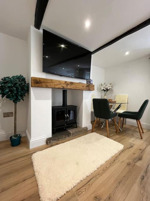 Hill Top Millstone Cottage Newmillerdam מראה חיצוני תמונה