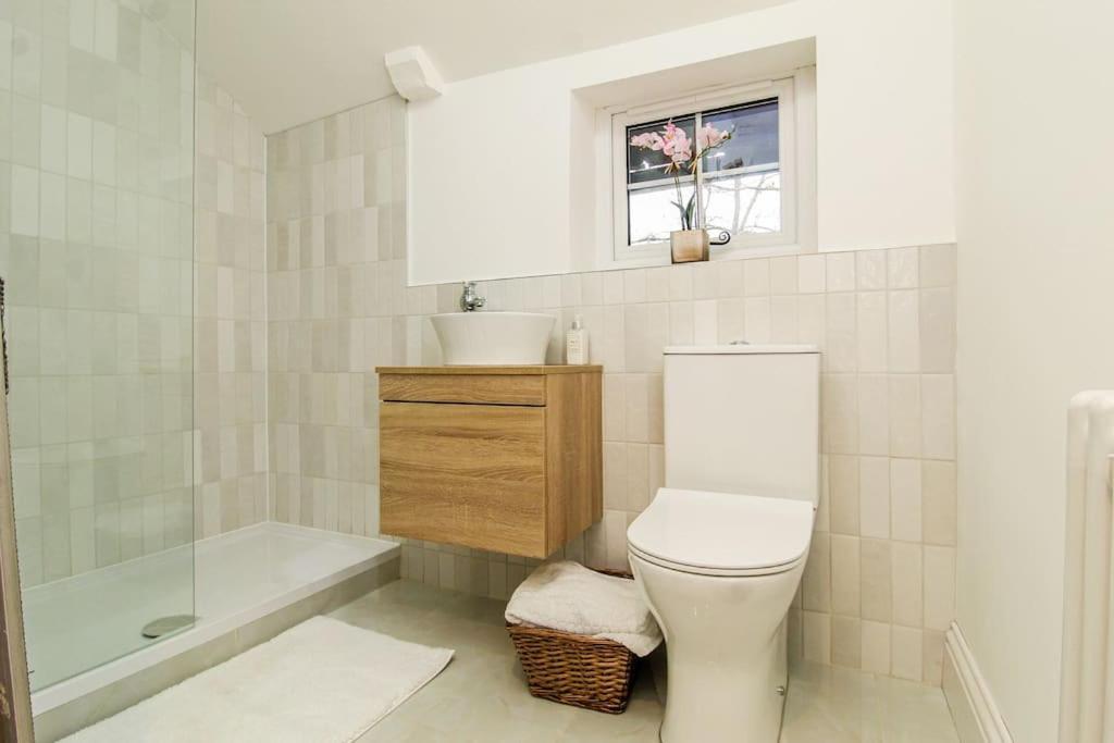 Hill Top Millstone Cottage Newmillerdam מראה חיצוני תמונה